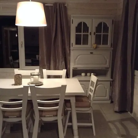 Le De Marguerite Chalet *